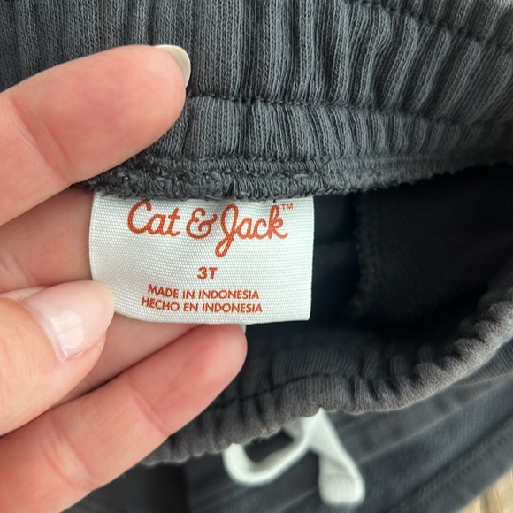 Set of Shorts and Matching Outfit - Picture 10 of 10